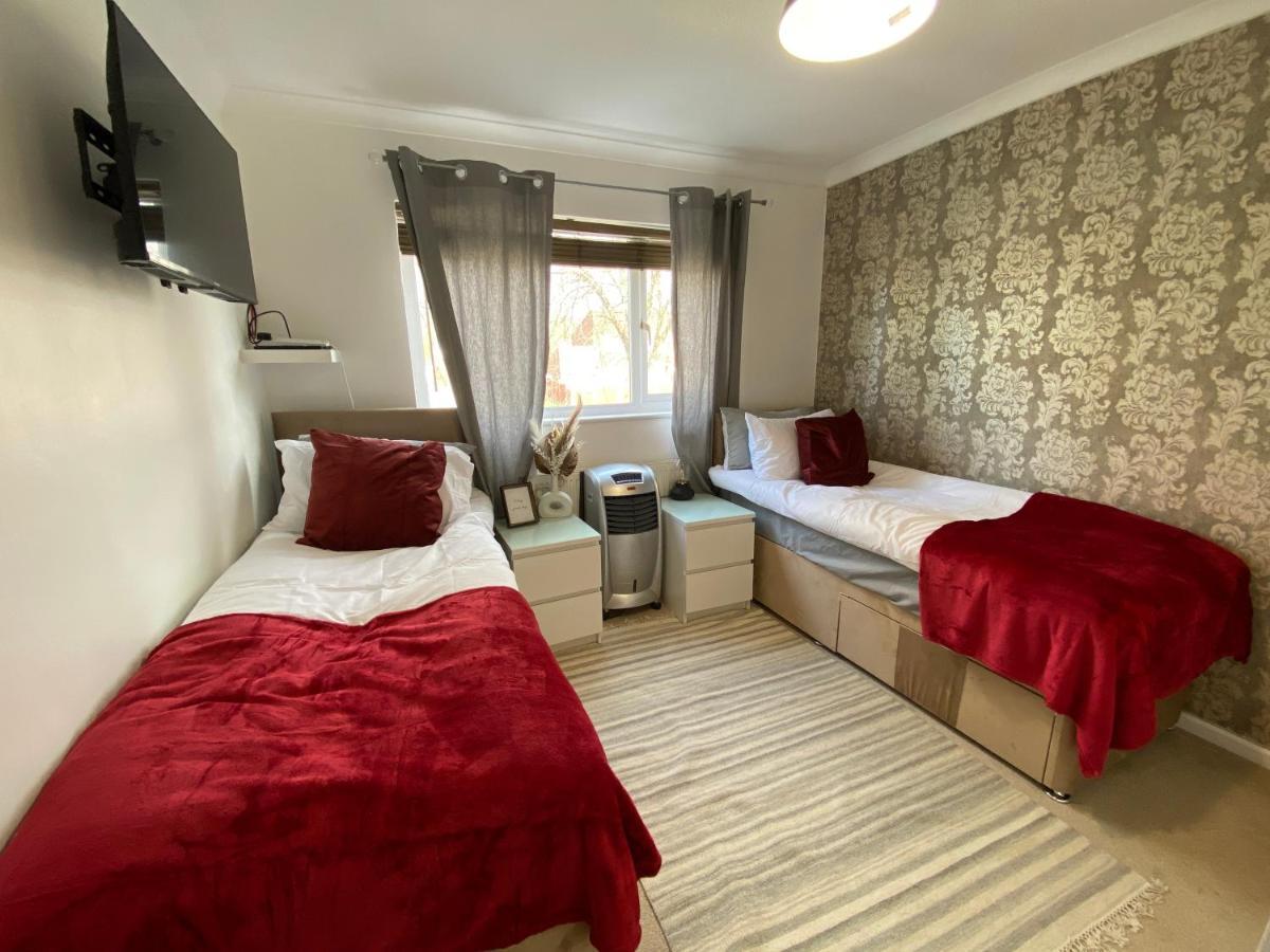 Host & Stay - Cotman Close Milton Keynes Exterior photo